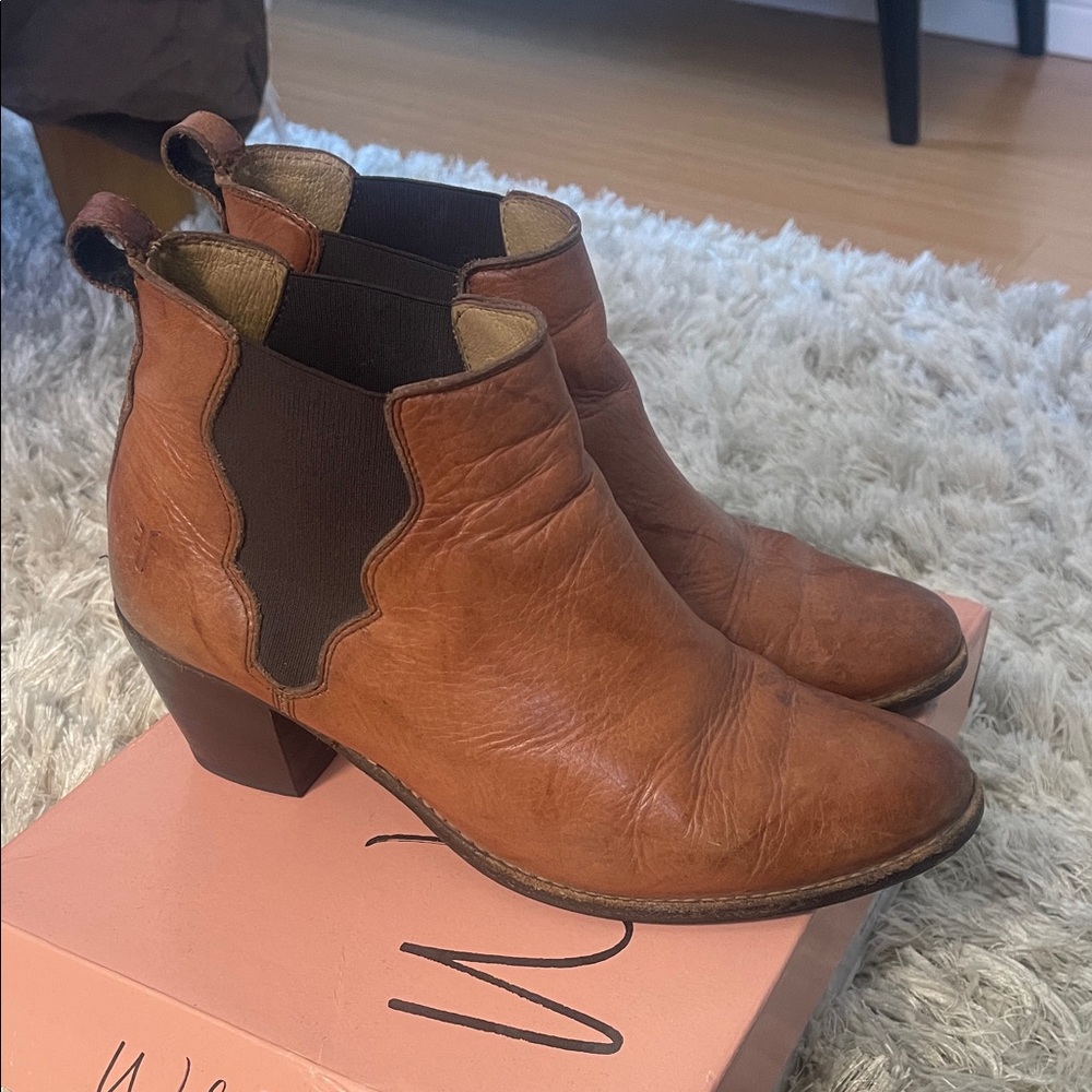 FRYE AND CO. Tan and Brown Ankle Booties